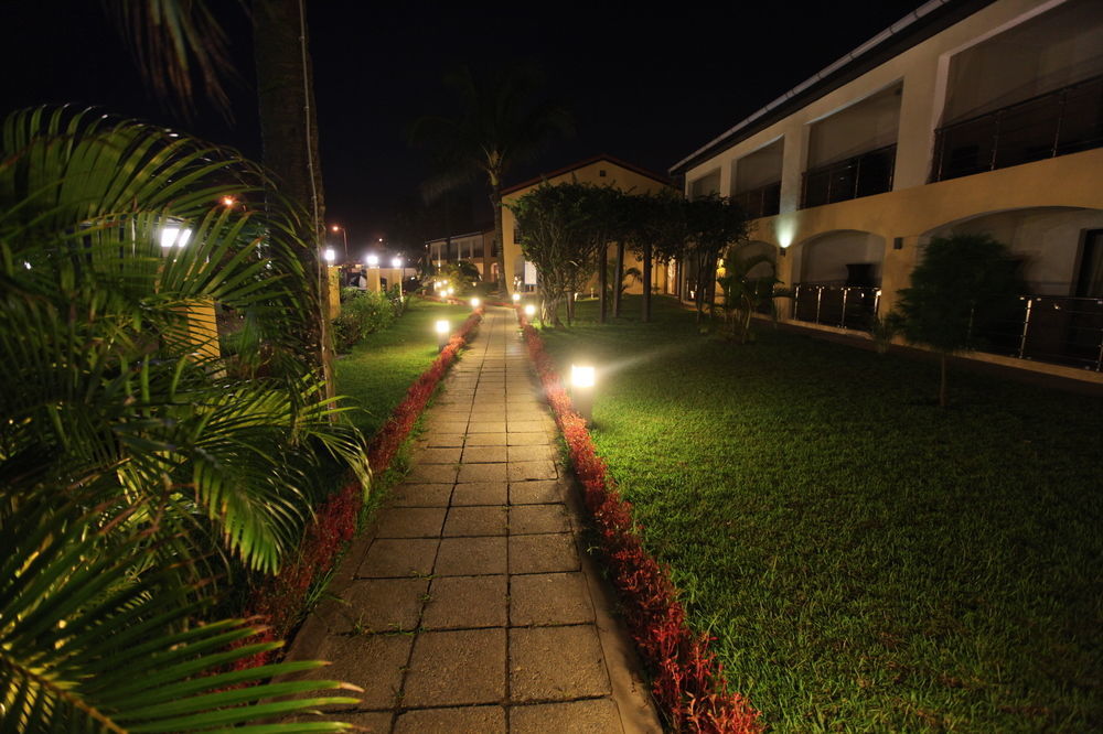 Hotel Palm Beach Pointe Noire Exterior foto